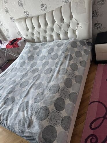 işlənmiş yataq dəsdi: İşlənmiş, İkinəfərlik çarpayı, Bazasız, Matras ilə, Siyirməli — 1