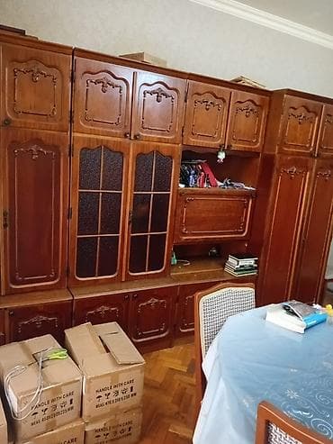 Klassik üslubda böyük qonaq otağı “stenkası”/divar dolabı dəsti