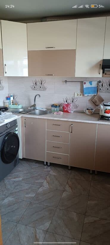 suraxani emircan kiraye evler: Bakı, Əmircan qəs., 3 otaqlı, Köhnə tikili, 69 kv. m — 2