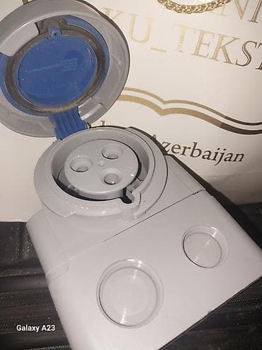 Sənaye tipli suya-toza davamlı priz (divar üçün) - 3 pinli, dairəvi