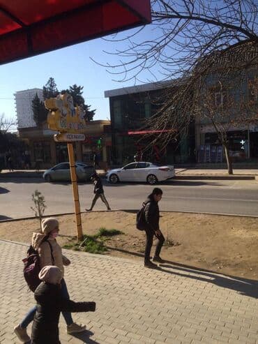 restoran kiraye verilir: Xətai rayonu Əhmədli metrosunun yaxınlığında yol kənarı,sahəsi 9kv/m — 16