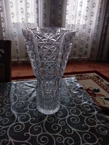 Bir vaza, Xrustal