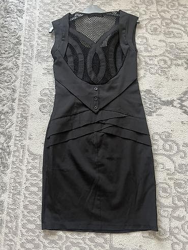 pull and bear: Qadın qara qolsuz qısa don - Klassik siluetli, dizdən bir qədər — 4