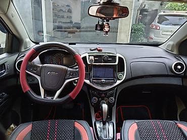 mini karavan: Chevrolet Aveo: 1.4 l | 2017 il 92500 km Hetçbek — 8