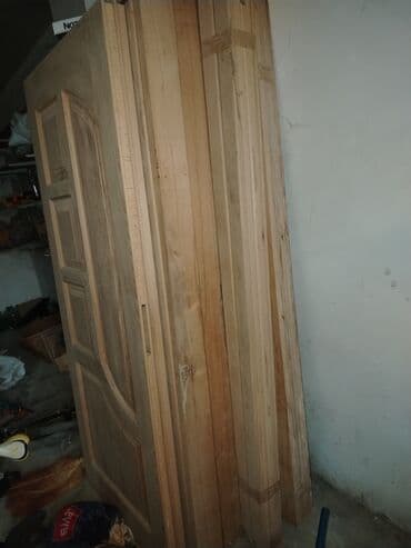 Quru inşaat materialları: Fıstıq qapılar. Təzədir. Molyarda olmuyub, zamokları yoxdur. Qiymət 4 — 2