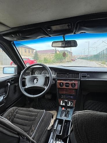 255 35 19: Mercedes-Benz 190: 2 l | 1990 il — 6