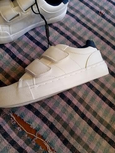 белые туфли новые: Цвет - Белый Кроссовки, Размер: 30, Унисекс — 6