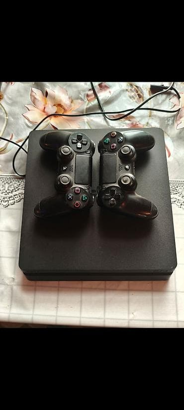 playstation 5 oyun yazilmasi: PlayStation 4 Slim 1 Tb yadas 2 pult birde Rd 2 ounu usdinde praşifka — 2
