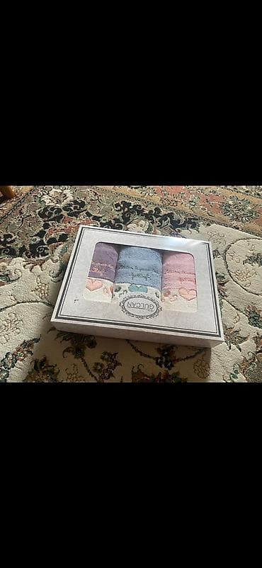 Вазы: Dəsmal dəsti - Qutu daxilində 4 ədəd əl/yüz dəsmalı - Rənglər — 1