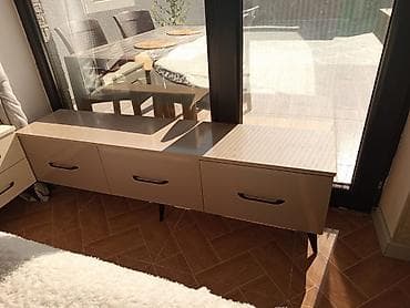 Tv altı 80 azn 
Yeni kimidir əla vəziyyətdədir. Ünvan Novxanı (4245) — 1