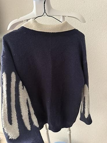 Unisex trikotaj sviter - Rəng: tünd lacivərt əsas, krem rəngli iri — 1