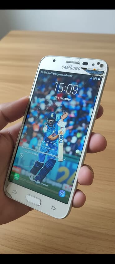 Samsung Galaxy J6 Plus, 32 GB, rəng - Qızılı, Qırıq