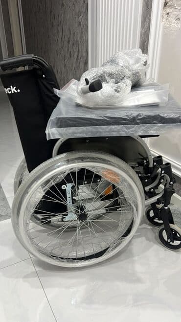 Əlil arabaları: Ottobock əlil arabası - Brend/model: Ottobock (şassi üzərində loqo — 1