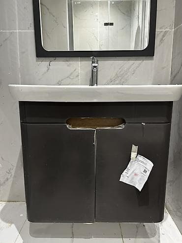 hamam dolapları: Bu moydadırı tikinti şirkəti evin üstündə verib. Paltaryuyana yerimiz — 4