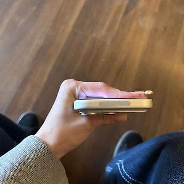 lords mobile: IPhone 17 Pro, 512 GB, Ağ — 9