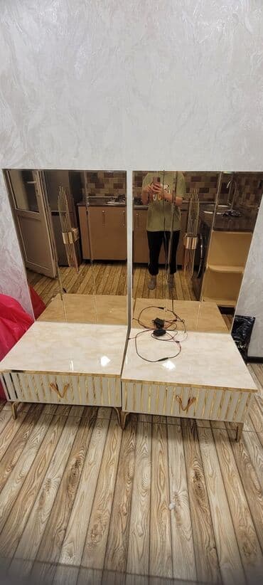 угловой шифоньер в спальню: Yeni, 2 qapılı Künc dolab — 1