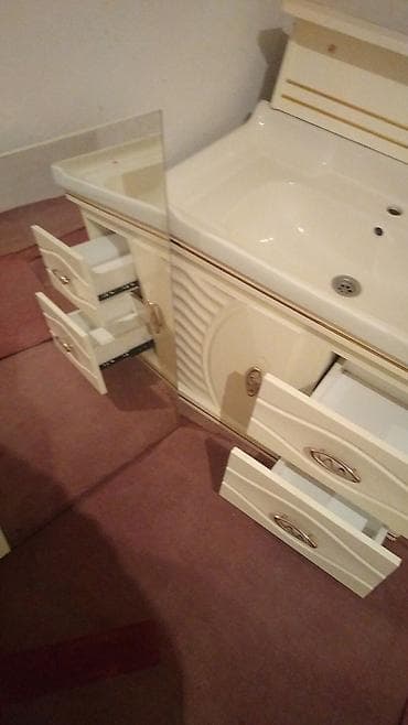 Декоративные панели для стен: Hamam üçün lavabo və dolab dəsti - Rəng: krem/ivori, qızılı xətt — 2