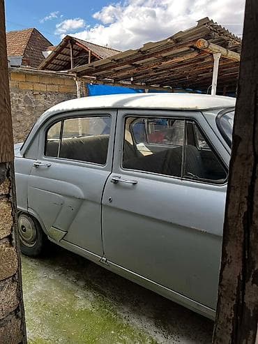 e39 radiator: GAZ-21 Volqa, klassik sovet sedanı Xüsusiyyətlər: - Korpus: 4 qapılı — 6