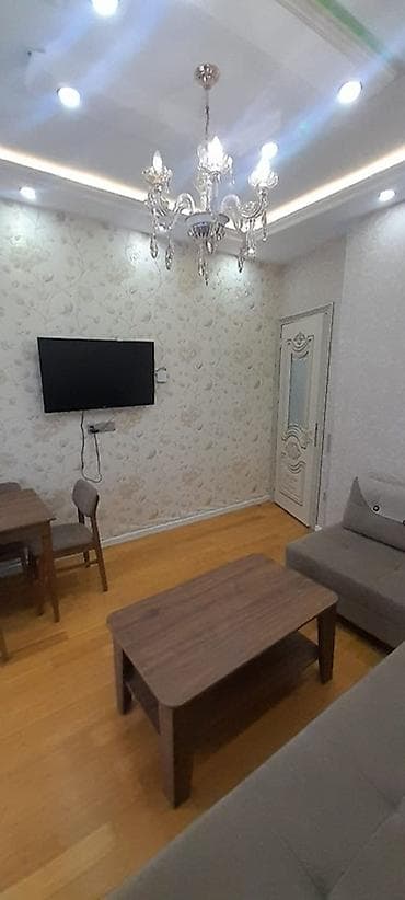 ipotekada olan evlerin satisi: Melissa Park F1 binası 20/16 2 dən 3ə düzəlmə 65kv mənzil. 900 — 2