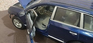 Porsche Cayenne S – Maisto 1:18 die-cast model - Brend/model: Maisto — 5