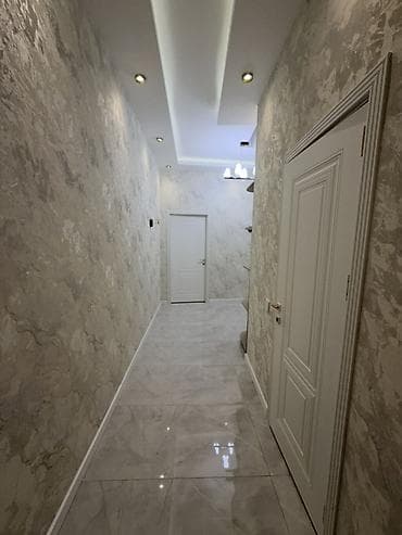 qapi setkalari: - Dizayn: Açıq-bej və boz tonlarda müasir minimal üslub; teksturalı — 2