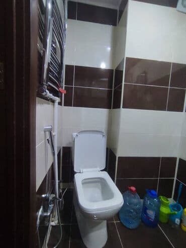 binə kiraye ev: Xırdalanda Kristal 1de mertebeli 8mərtəbəli binanın 4-cü — 2