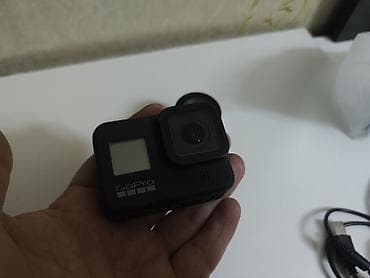 GoPro action kamera Go Pro Hero 8 satilir. Yeni kimidir chunki demek — 2