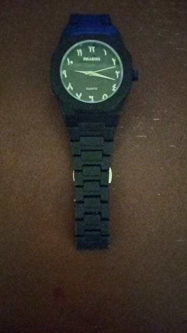 Yeni, Qol saatı, rəng - Qara