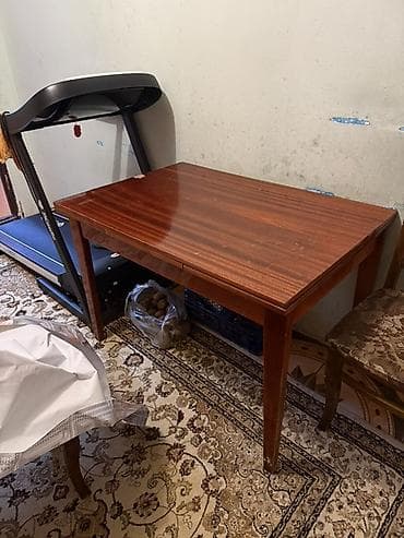 Кресла: Hamısı birlikdə 150 manat. Divan yaxşı deyil, ancaq diyərləri — 10