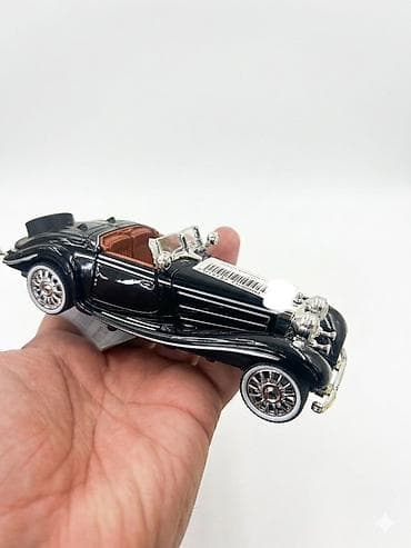 kabri: Kolleksiya üçün klassik retro kabriolet model maşın - Material: metal — 2