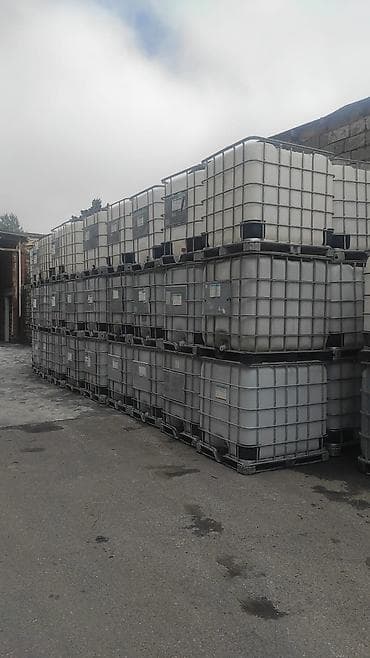 IBC konteynerlər (1000 L) Məhsul təsviri: - Həcmi: 1000 litr IBC — 1