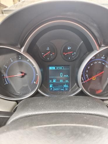 ravon r4 qiymeti: Chevrolet Cruze: 1.4 l | 2013 il 249000 km Sedan — 5