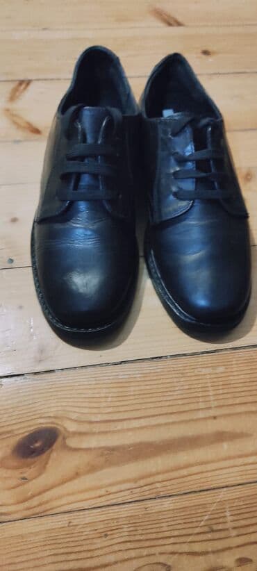 Təmiz Dəri Ayaqqabı Satılır 37 razmer Moskvadan Alınıb az istifade — 2
