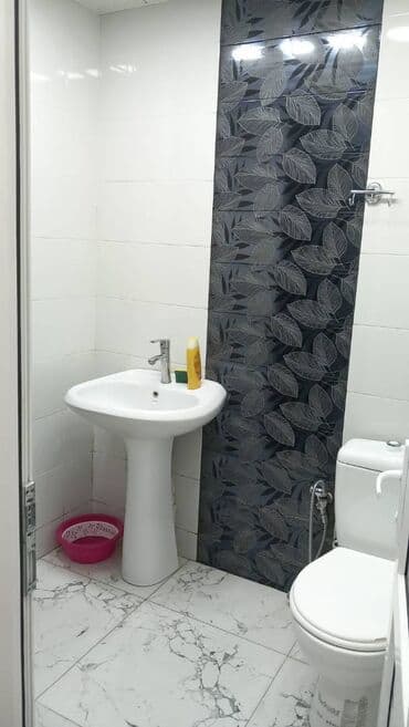 kirayə ev ayliq: Nizami rayonu,Neftçilər metrosu,Xudafərin şadlıq evinə yaxın,5 — 4