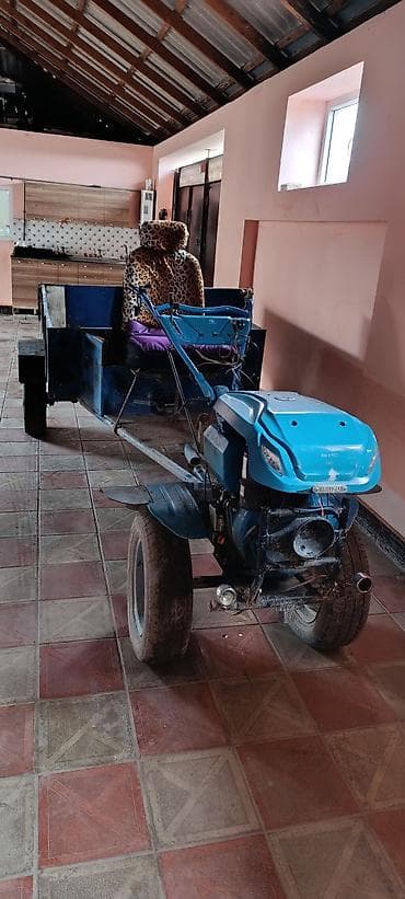 Məhsul: Motoblok qoşqulu yük daşıma komplekti Təsvir: - Güclü mavi