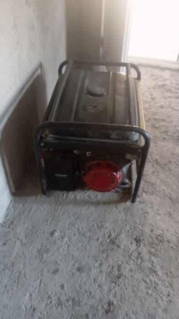 transformator satilir: Metal çərçivəyə malik bu portativ generator müxtəlif ehtiyaclar üçün — 2