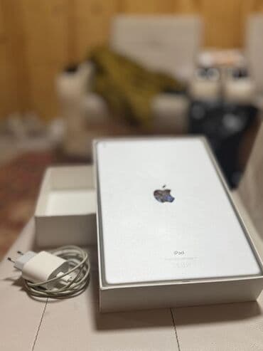 internet nomreleri: İşlənmiş Apple iPad 9 (2021), 10,2", 64 GB, Ödənişli çatdırılma — 5