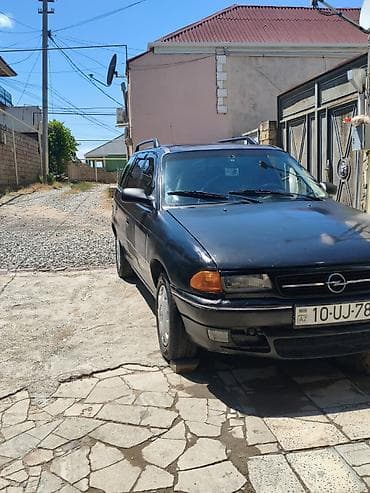 opel vektra b: Opel Astra: 1.6 l | 1996 il Universal — 2