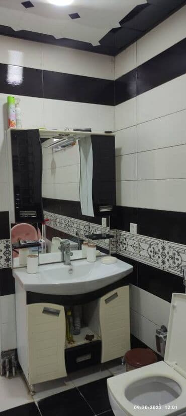 ev certiyojları: 200 kv. m, 5 otaqlı, Su — 2