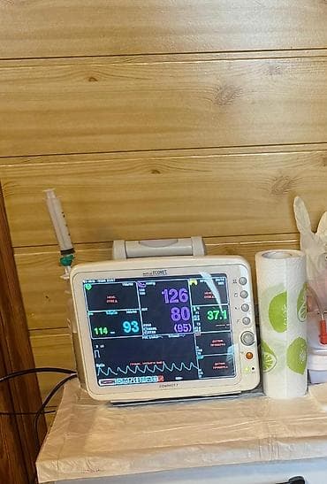 Medical ECOnet Compact 7 pasiyent monitoru - Çoxfunksiyalı pasiyent — 1
