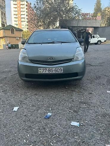 Nəqliyyat: Salam maşın gündelik 25m arendaya verilir depazit 250m+20 davernus — 3