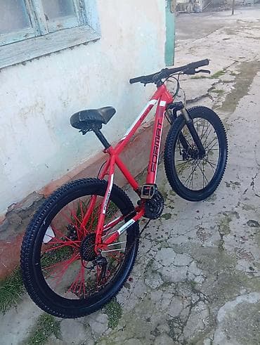 Assalam aleykum . 26- lıqdır .Təkərlər əla vəziyyətdədir . Skoruslar