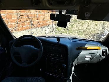 Mini : 2.5 l | 2011 il 60000 km Van/Minivan — 1