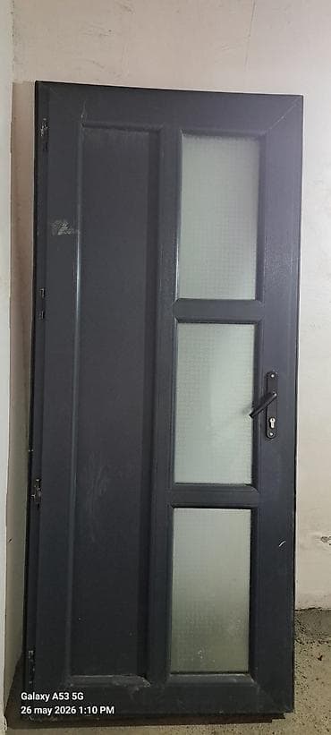 Alüminium giriş/eyvan qapısı - Material: plastik profil - Rəng: tünd lalafo.az -da Alüminium giriş/eyvan qapısı - Material: plastik profil - Rəng: tünd