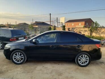 Kia Cerato: 1.6 l | 2010 il Sedan