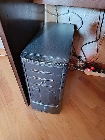 İşlək, ancaq köhnə stolüstü kompüter (2009) və ideal vəziyyətdə olan