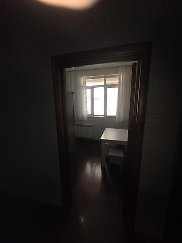 комната аренда: 2 otaqlı mənzil – genis salon, yataq otağı, dəhliz və sanitar qovşağı — 6