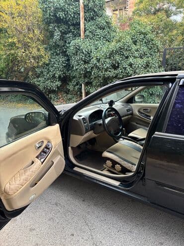 c klass mersedes: Nissan Maxima sedan - Kuzov: qara rəng, 4 qapı - Nömrə seriyası: AZ — 7