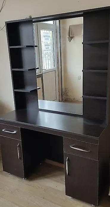 transformator satilir: Yeni, Düz TV altlığı, Polkalı, Laminat — 1