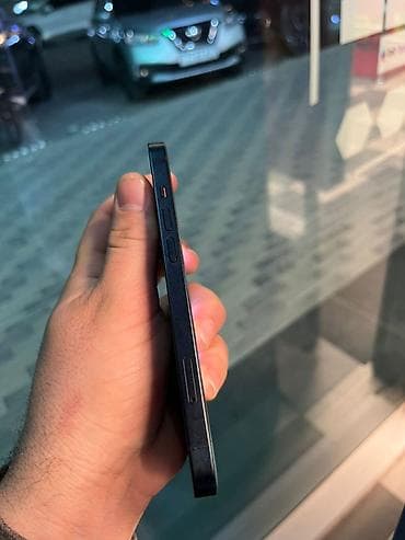 iphone 13 nece manatdir: IPhone 13, 128 GB, Qara, Face ID — 6